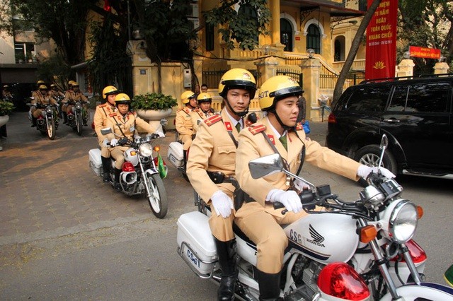 Lực lượng cảnh sát giao thông được đề nghị chịu trách nhiệm chủ yếu trong hoạt động kiểm tra, xử lý vi phạm trên đường.