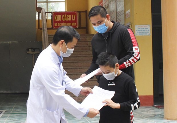Bệnh nhân 11 tuổi được công bố khỏi bệnh. (Ảnh: PV/Vietnam+).