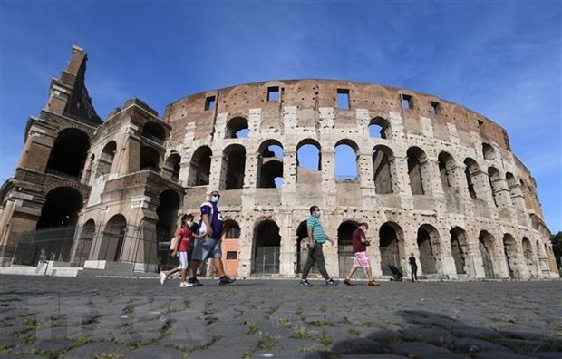 Đấu trường La Mã ở Rome, Italy ngày 8/5/2020. (Ảnh: THX/TTXVN).