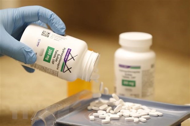 Thuốc Hydroxychloroquine được giới thiệu tại công ty dược phẩm Rock Canyon ở Provo, Utah, Mỹ, ngày 20/5. (Ảnh: AFP/TTXVN).