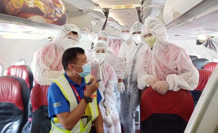 Vietjet thực hiện chuyến bay hỗ trợ hành khách mắc kẹt tại Đà Nẵng về Hà Nội, TP.HCM