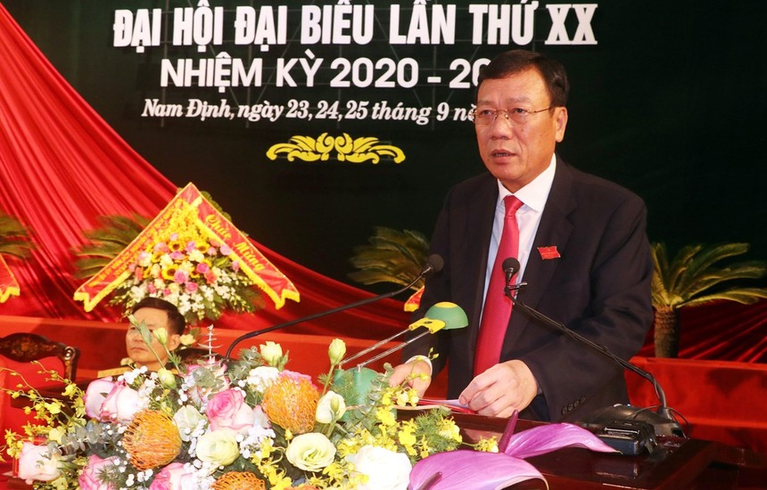 Ông Đoàn Hồng Phong tái đắc cử Bí thư Tỉnh ủy Nam Định khóa XX, nhiệm kỳ 2020 - 2025. (Ảnh: Văn Đạt/TTXVN).