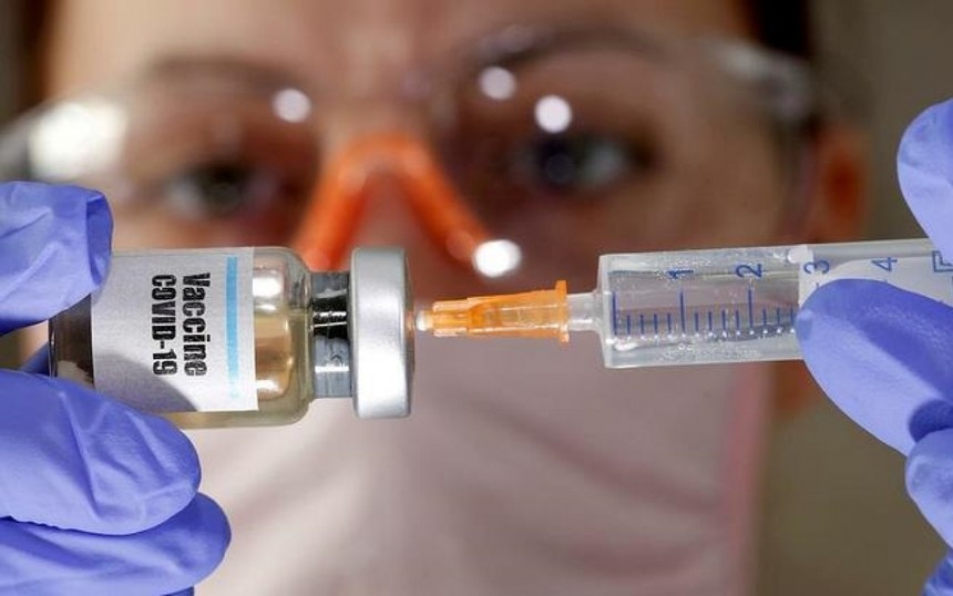Vaccine Covid-19. Ảnh: Reuters.