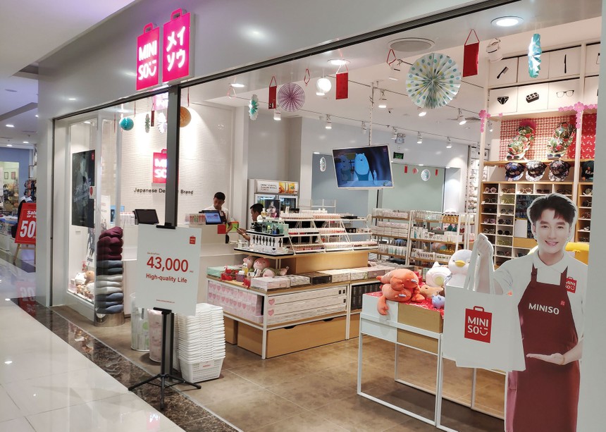 Miniso có 2.533 cửa hàng tại Trung Quốc và 1.689 cửa hàng tại thị trường nước ngoài tính tới cuối tháng 6/2020. Ảnh: Dũng Minh.