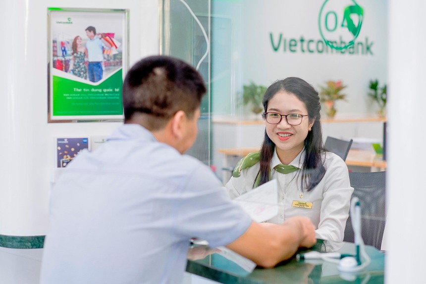 Vietcombank giới thiệu công nghệ định danh điện tử eKYC, giúp khách hàng dễ dàng “làm quen” với Ngân hàng số VCB Digibank