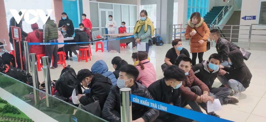 Đêm 4/1, Đồn Biên phòng Cửa khẩu Trà Lĩnh đã phát hiện, thu dung 170 công dân từ Trung Quốc trở về.