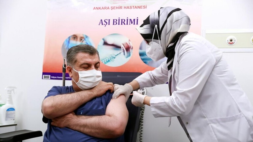 Thổ Nhĩ Kỳ bắt đầu tiêm vaccine ngừa Covid-19. (Ảnh: Reuters).