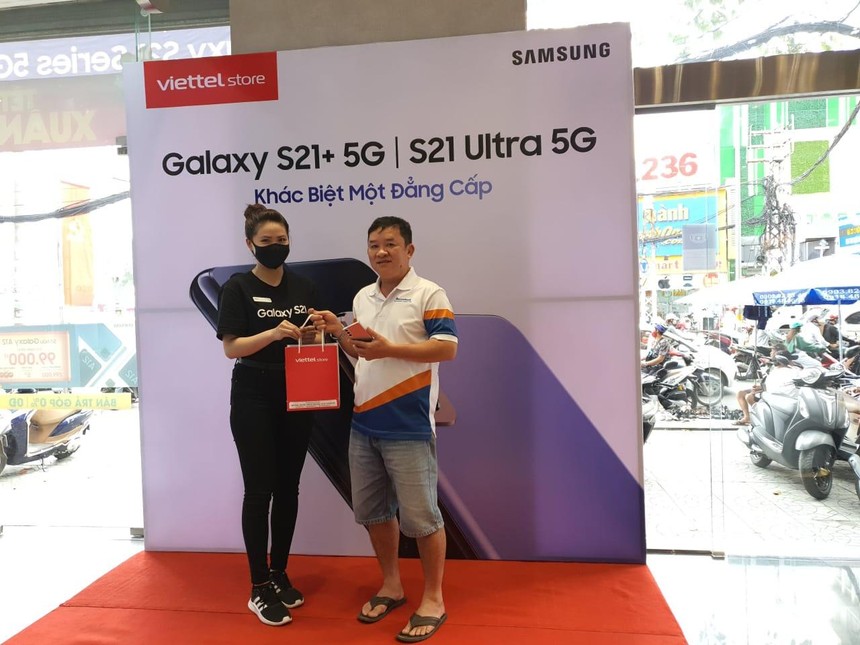 Bộ sản phẩm Galaxy S21 5G series được phân phối tại Việt Nam có giá từ 22 triệu đồng