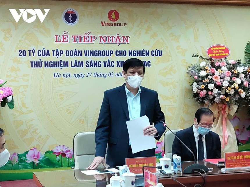 Bộ trưởng Bộ Y tế Nguyễn Thanh Long phát biểu tại buổi lễ tiếp nhận.