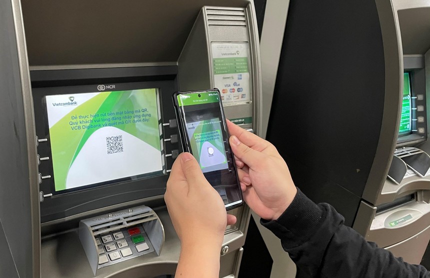 Rút tiền tại ATM không cần dùng thẻ vật lý
