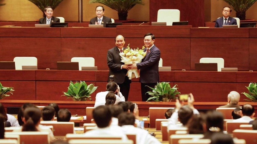 Ông Nguyễn Xuân Phúc đã được miễn nhiệm chức vụ Thủ tướng Chính phủ và đề cử giữ chức Chủ tịch nước thay ông Nguyễn Phú Trọng.