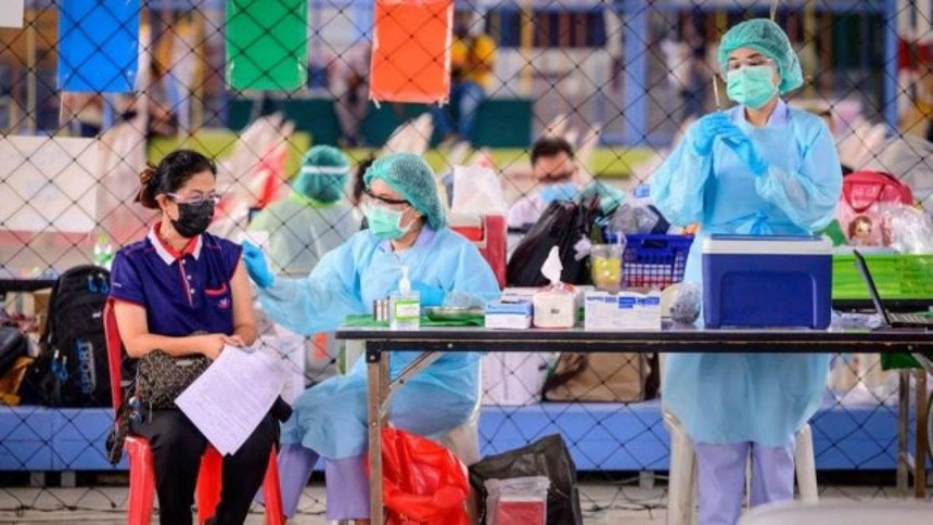 Ngày 7/6, Thái Lan bắt đầu chiến dịch tiêm chủng vaccine Covid-19 quy mô lớn nhất từ trước tới nay. Ảnh: BBC.
