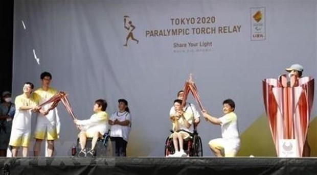 Các vận động viên khuyết tật tiêu biểu của Nhật Bản tại lễ thắp ngọn đuốc thiêng Paralympic Tokyo 2020 ở Tokyo ngày 18/8/2021. (Ảnh: Kyodo/TTXVN).