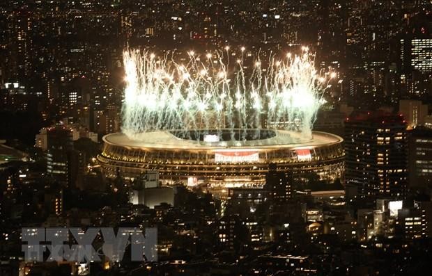 Màn trình diễn pháo hoa tại Lễ khai mạc Paralympic Tokyo 2020, tại Tokyo, Nhật Bản, ngày 24/8/2021. (Ảnh: AFP/ TTXVN).
