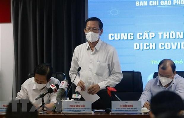Ông Phan Văn Mãi, Chủ tịch UBND Thành phố Hồ Chí Minh, Trưởng Ban chỉ đạo phòng, chống dịch COVID-19 Thành phố, (Ảnh: Thành Chung/TTXVN).