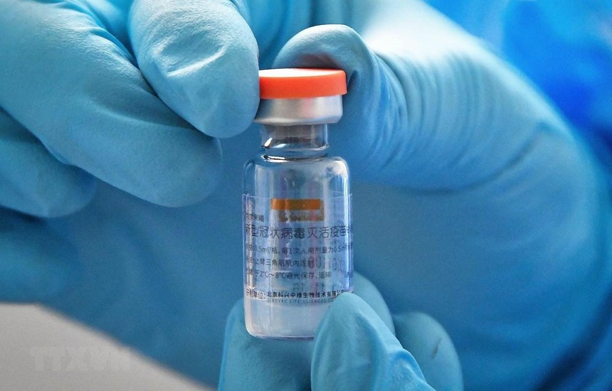 Vaccine ngừa COVID-19 của hãng Sinovac Biotech (Trung Quốc). (Ảnh: AFP/TTXVN).