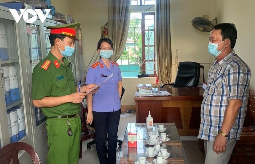 Mở rộng điều tra, Công an đã khởi tố hàng loạt cán bộ, nguyên cán bộ tại huyện Quỳnh Lưu liên quan đến 2 vụ “giả mạo trong công tác”.