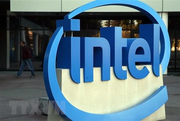 Biểu tượng Intel tại trụ sở của hãng ở Santa Clara, bang California, Mỹ. (Ảnh: AFP/TTXVN).