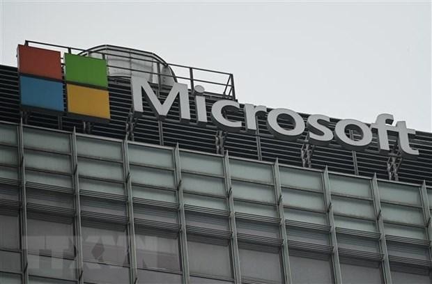 Biểu tượng Microsoft tại một tòa nhà ở Bắc Kinh, Trung Quốc. (Ảnh: AFP/TTXVN).