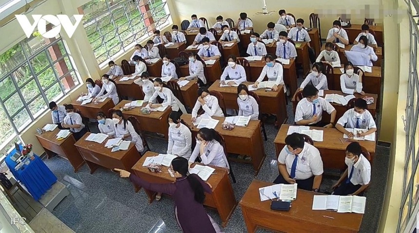 Học sinh trường THPT Nguyễn Đình Chiểu (cơ sở II) của tỉnh Tiền Giang học trực tiếp.
