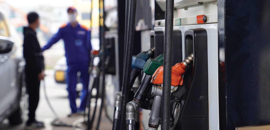Giá xăng dầu đang tạo sức ép chi phí lên toàn nền kinh tế.