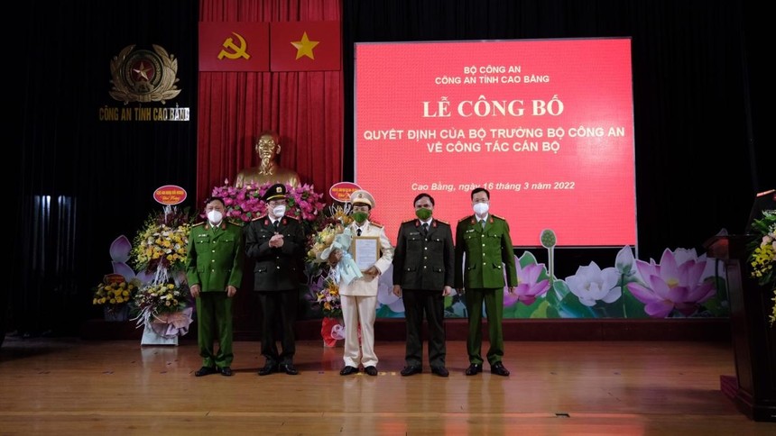 Đại tá Hòa Quang Tưng, Phó Cục trưởng Cục Kỹ thuật nghiệp vụ - Bộ Công an nhậm chức vụ Phó Giám đốc Công an tỉnh Cao Bằng.