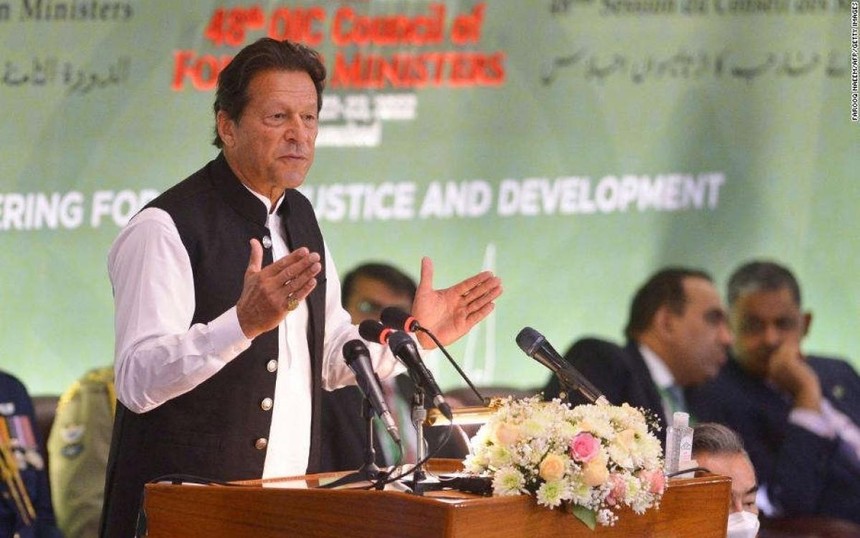 Thủ tướng Pakistan, Imran Khan, phát biểu tại một sự kiện. Ảnh: AFP.
