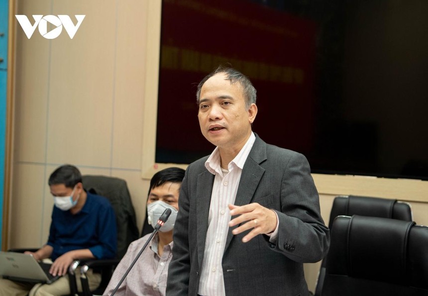 Ông Nguyễn Xuân Anh - Viện trưởng Viện Vật lý địa cầu -Viện Hàn lâm Khoa học và Công nghệ Việt Nam phát biểu tại cuộc họp.