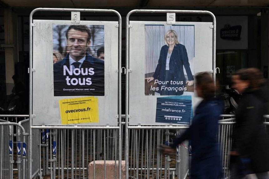 Ông Macron duy trì cách biệt an toàn với bà Le Pen.