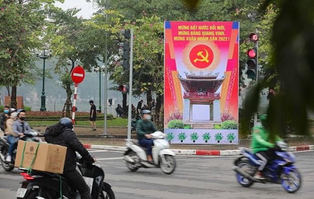 Các phương tiện lưu thông 2 chiều trên phố Quang Trung từ Trần Nhân Tông đến Tràng Thi (Nguồn: TTXVN).