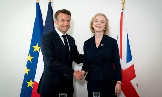 Tổng thống Pháp Emmanuel Macron và Thủ tướng Anh Liz Truss. (Nguồn: Reuters).