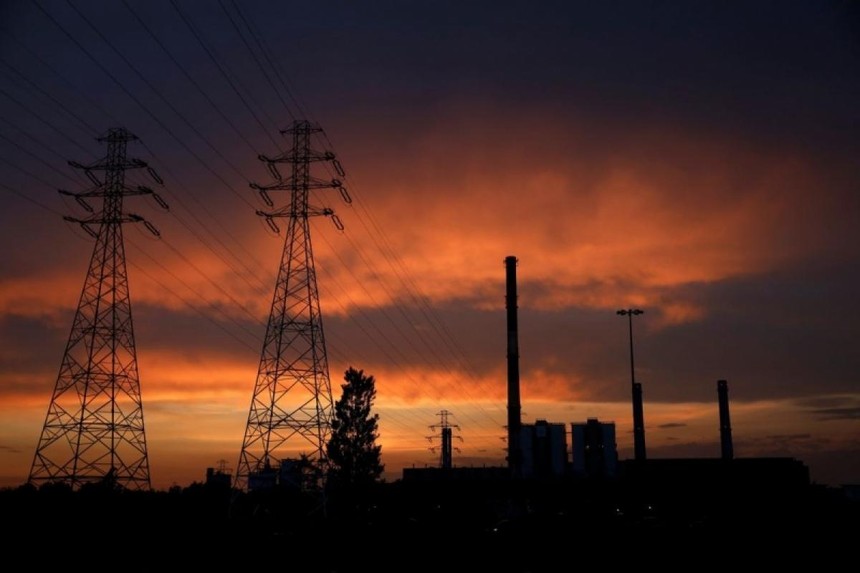 Ba Lan áp đặt giới hạn giá năng lượng trước mùa đông. Ảnh: Reuters.