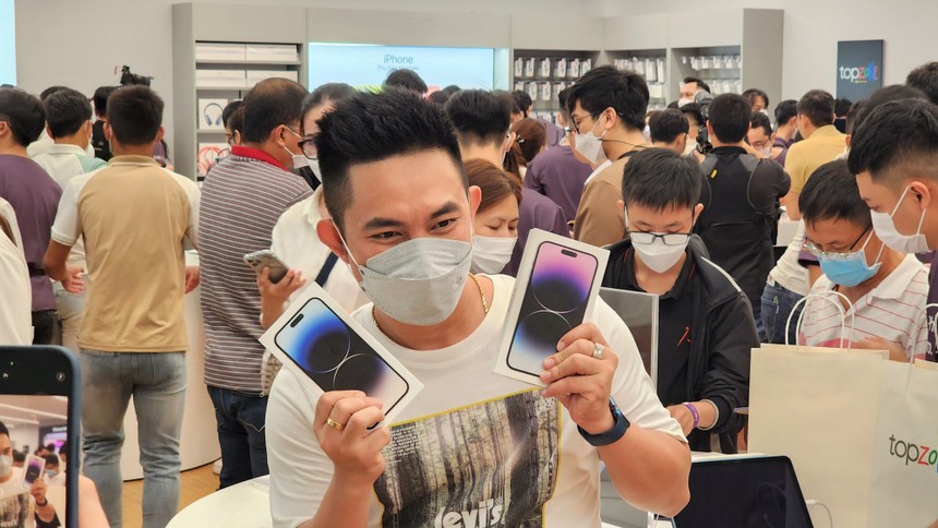 Thế Giới Di Động chính thức mở bán iPhone 14 series, hơn 70.000 khách đăng ký mua