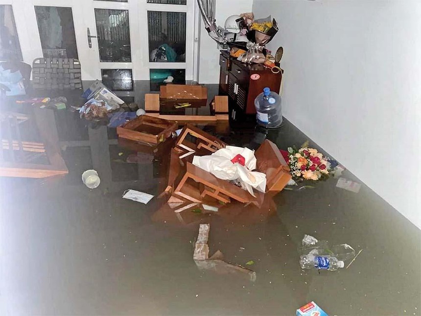 Trận ngập lụt kinh hoàng ở Đà Nẵng vào đêm 14/10/2022. Ảnh: Nhiệt Băng.