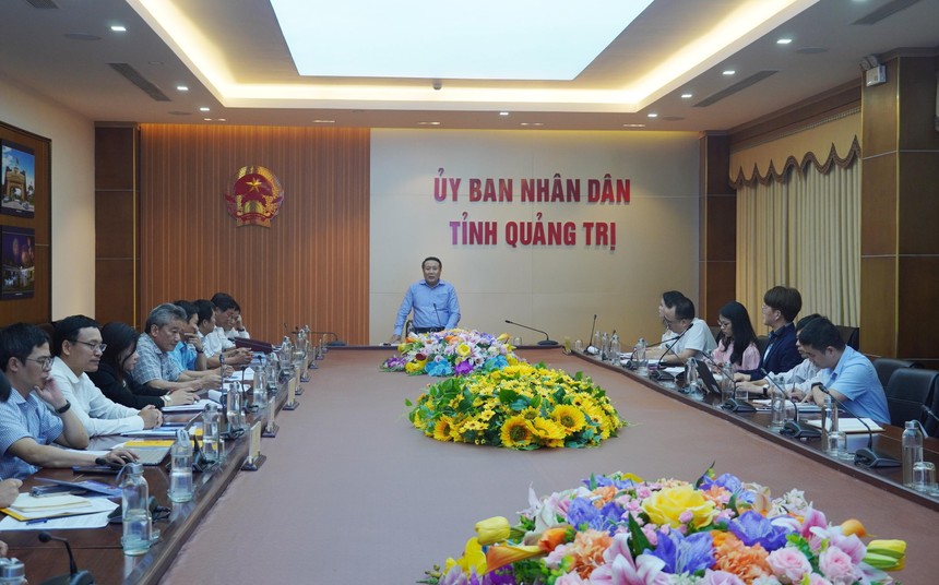 Phó chủ tịch UBND tỉnh Quảng Trị, ông Hà Sỹ Đồng chủ trì buổi làm việc với Tổ hợp nhà đầu tư Dự án Trung tâm Điện khí LNG Hải Lăng.