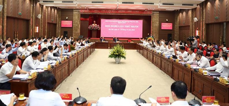 Hội nghị lần thứ 10, Ban chấp hành Đảng bộ Thành phố Hà Nội xem xét, thảo luận nhiều vấn đề quan trọng của Thành phố. (Ảnh: Thanh Hải)
