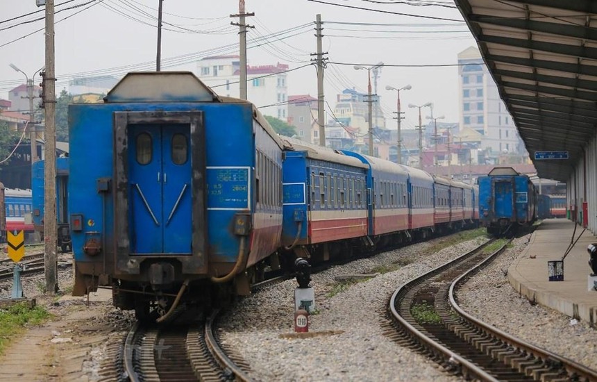 Ngành đường sắt đặt mục tiêu không còn lỗ và phấn đấu có lãi từ năm 2023. (Ảnh: Minh Sơn/Vietnam+).