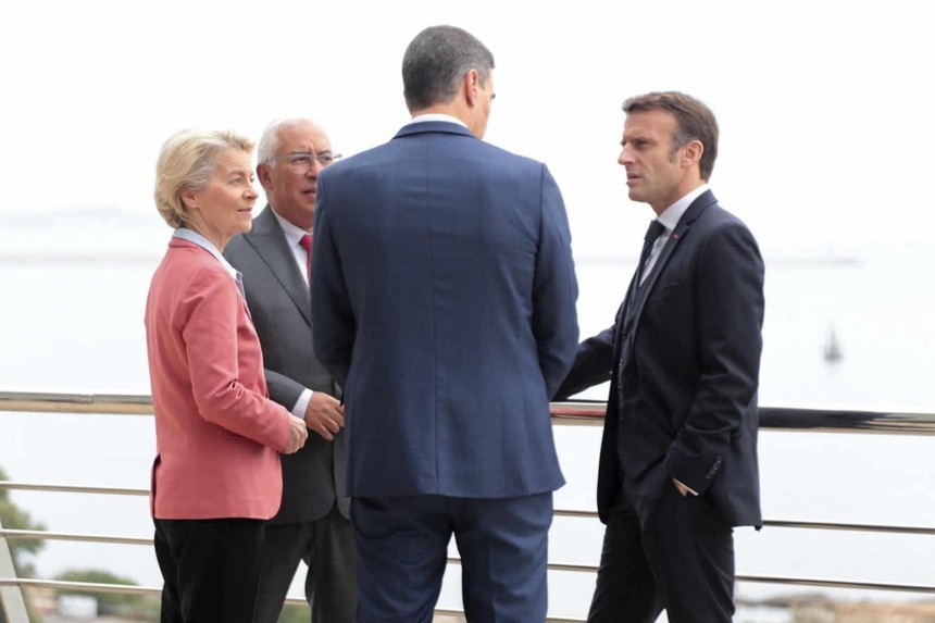 Lãnh đạo Pháp, Tây Ban Nha, Bồ Đào Nha và EU tại Thượng đỉnh Địa Trung Hải. Ảnh: El Pais