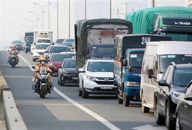 Cảnh sát điều tiết giao thông trên tuyến đường Vành đai 3 (Hà Nội), tháng 9/2022. (Ảnh: Phạm Kiên/TTXVN)