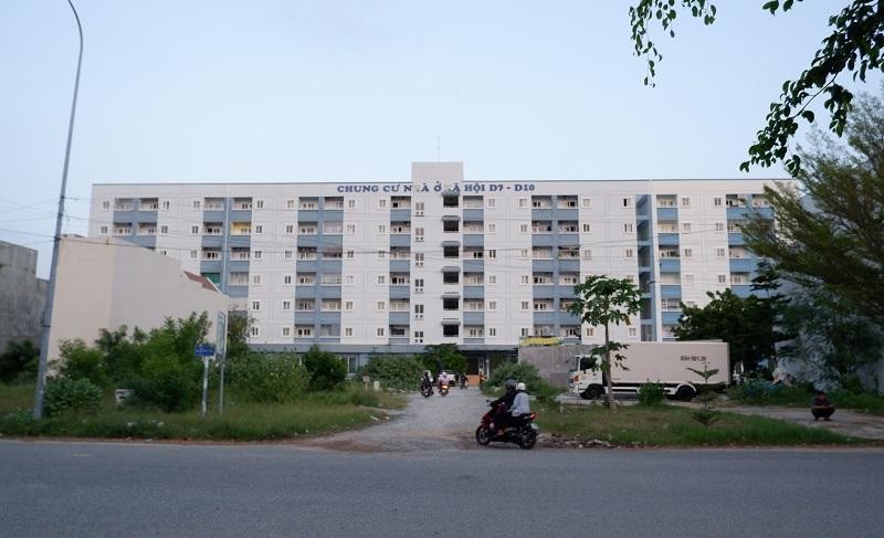 Dự án Chung cư nhà ở xã hội D7 - D10, một trong những dự án nhà ở xã hội đầu tiên của tỉnh Ninh Thuận vừa xảy ra tình trạng ngập tầng hầm gây khó khăn cho sinh hoạt của người dân. Ảnh: N.T.