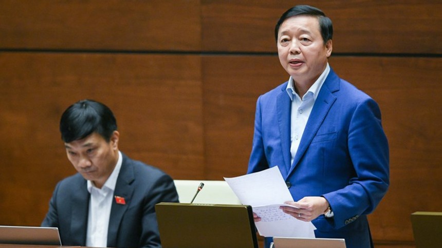 Dự án Luật Đất đai (sửa đổi) được trình Quốc hội cho ý kiến lần đầu tại Kỳ họp thứ 4 cuối năm 2022. Trong ảnh: Ông Trần Hồng Hà - Bộ trưởng Bộ TN-MT - cơ quan chủ trì soạn thảo, giải trình các vấn đề đại biểu đặt ra tại nghị trường.