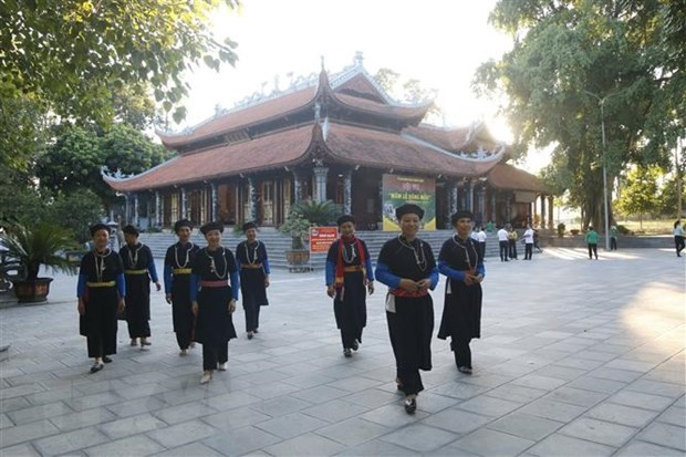 Đền Đông Cuông là điểm nhấn tâm linh tín ngưỡng của đông đảo nhân dân và du khách thập phương trong hành trình du lịch văn hóa tâm linh, nhớ về nguồn cội. (Ảnh: TTXVN phát).