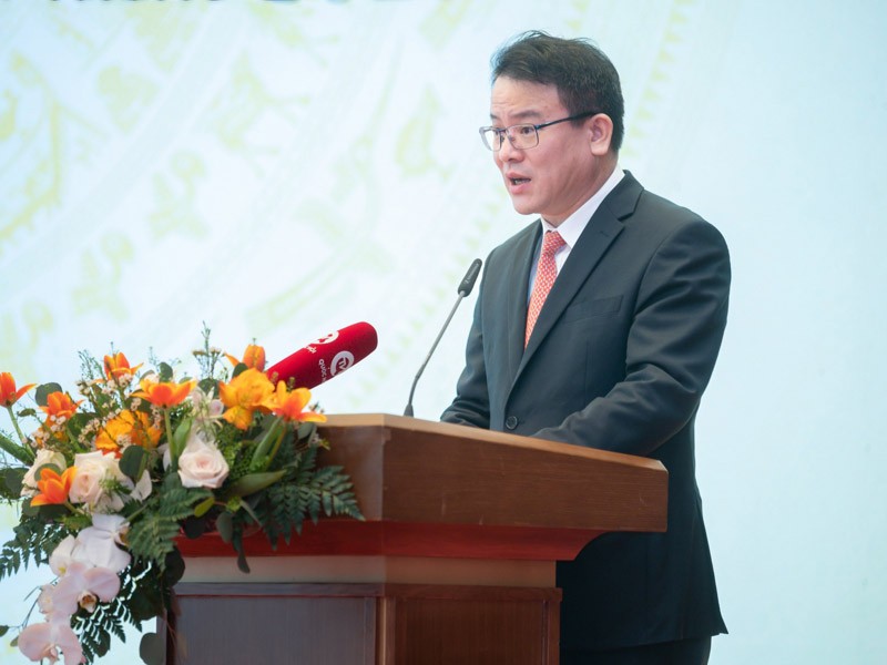 Thứ trưởng Bộ Kế hoạch và Đầu tư Trần Quốc Phương tham luận tại Hội nghị.