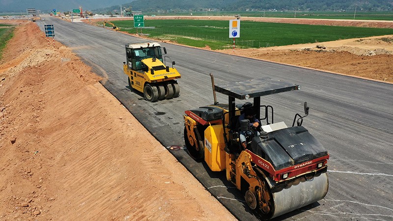 Thi công Dự án thành phần cao tốc Bắc - Nam phía Đông giai đoạn 2017 - 2020, đoạn cao tốc Mai Sơn - Quốc lộ 45.