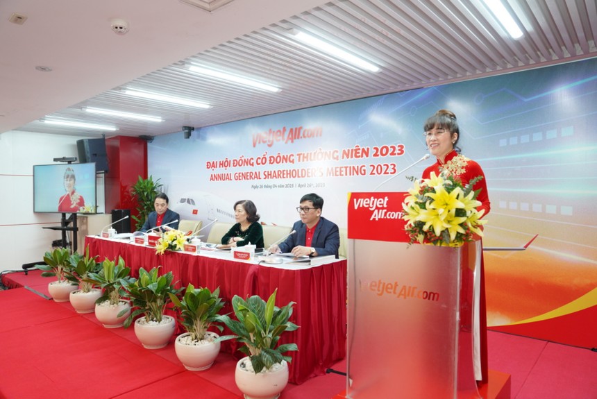 Đại hội Cổ đông Vietjet diễn ra chiều 26/4/2023. Ảnh: Quang Nguyễn.