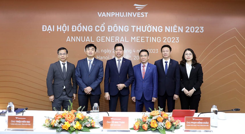 Các thành viên HĐQT Văn Phú - Invest.