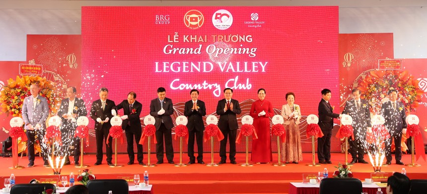 Lễ cắt băng khánh thành Khu phức hợp Thể thao Legend Valley Country Club tại xã Tượng Lĩnh, huyện Kim Bảng, tỉnh Hà Nam.