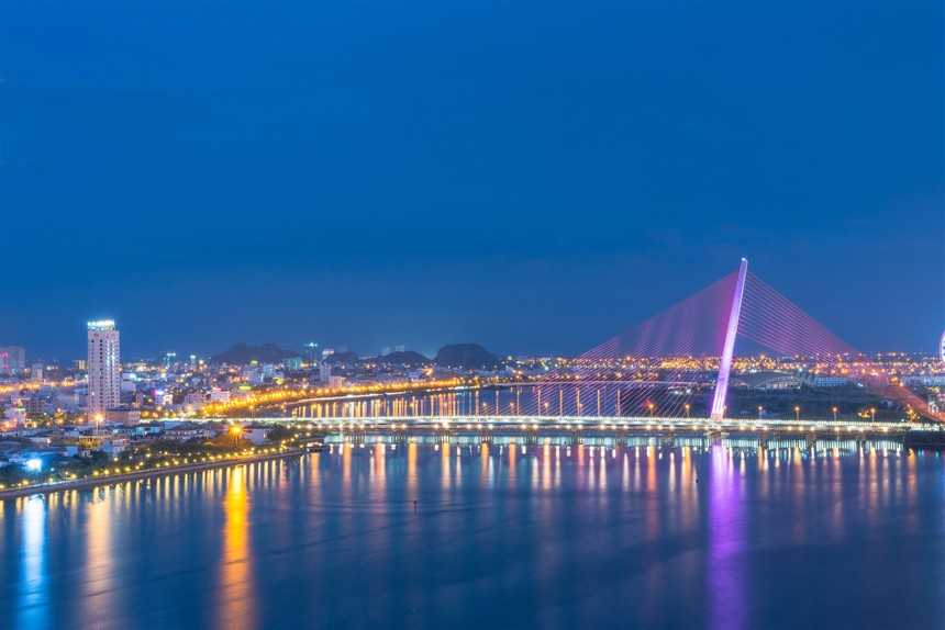 Đà Nẵng được mệnh danh: Thành phố sông Hàn.