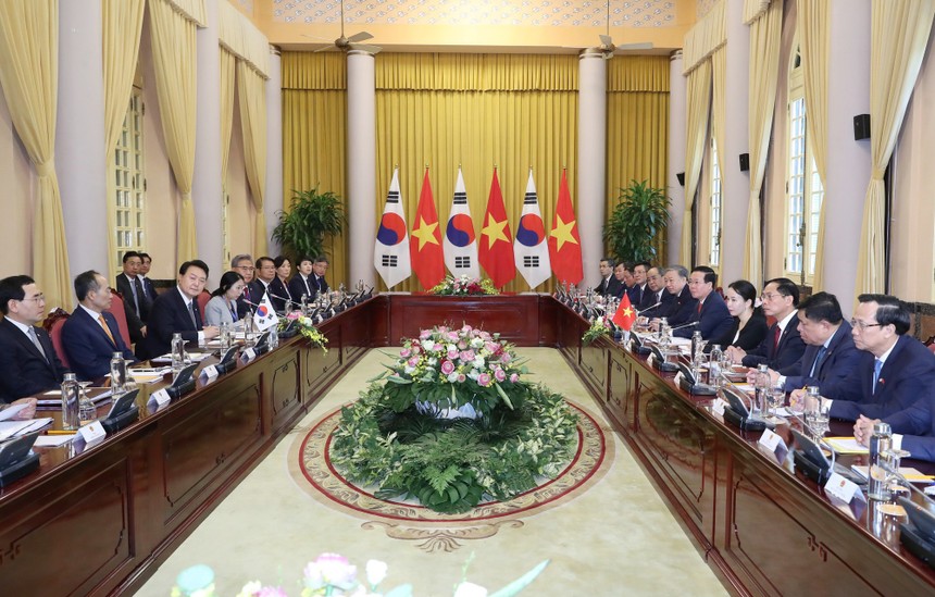 Chủ tịch nước Võ Văn Thưởng hội đàm với Tổng thống Hàn Quốc Yoon Suk Yeol. 