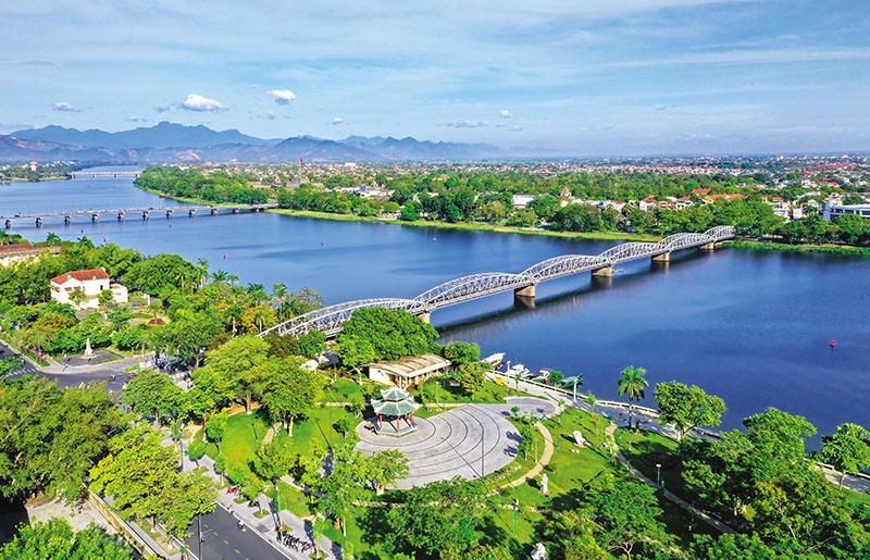 Thừa Thiên Huế đang ra sức đồng lòng quyết tâm đưa tỉnh lên Thành Phố trực thuộc Trung ương vào 2030.